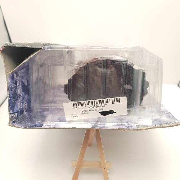 Marvel Select Captain Marvel Action Figure Diamond Select Toys New in Packaging - Picture 6 of 7